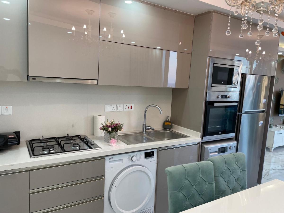 דירות Elegant 2+1 Flat In The Heart Of Kyrenia + Wifi מראה חיצוני תמונה