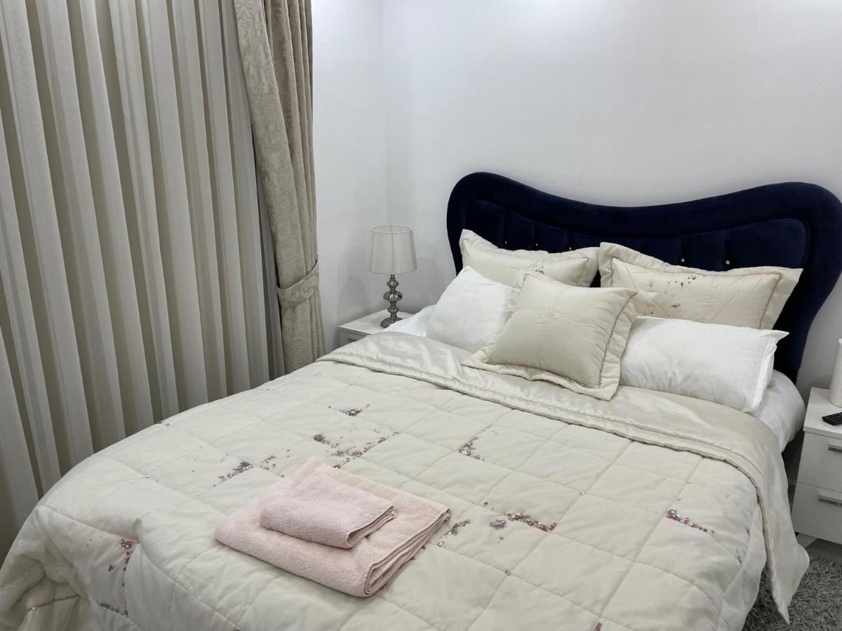 דירות Elegant 2+1 Flat In The Heart Of Kyrenia + Wifi מראה חיצוני תמונה