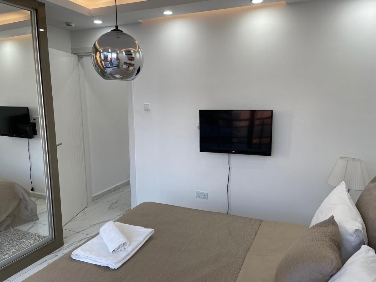 דירות Elegant 2+1 Flat In The Heart Of Kyrenia + Wifi מראה חיצוני תמונה